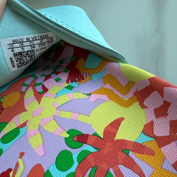 Adidas Adilette Comfort Slides Farm Rio Collab Womens Size 6 Like New - Picture 3 of 4